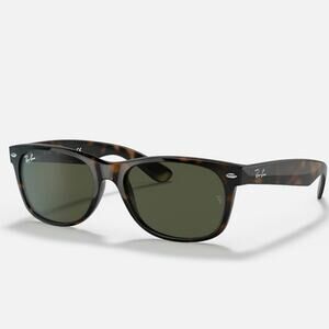 Ray-Ban New Wayfarer Tortoise Sunglasses RB2132 902 G-15 Green Lenses Case/Box
